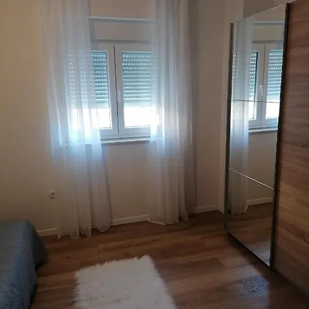 Bella 2 Apartment Sali