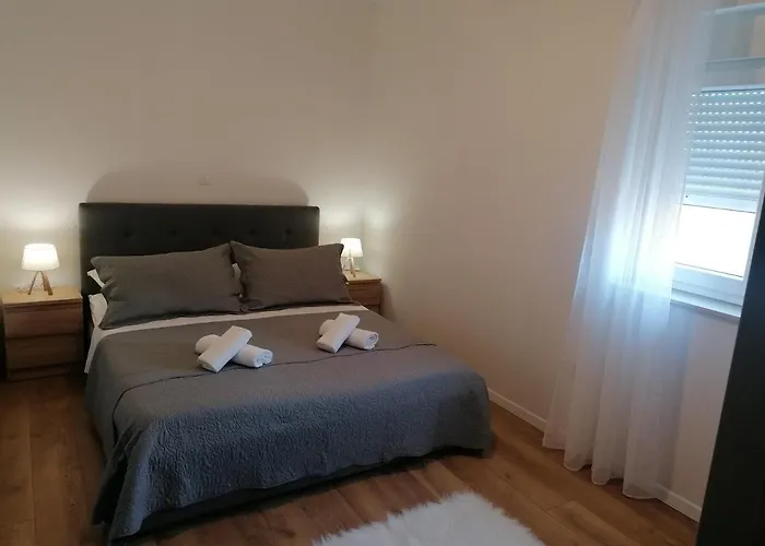 Bella 2 *
